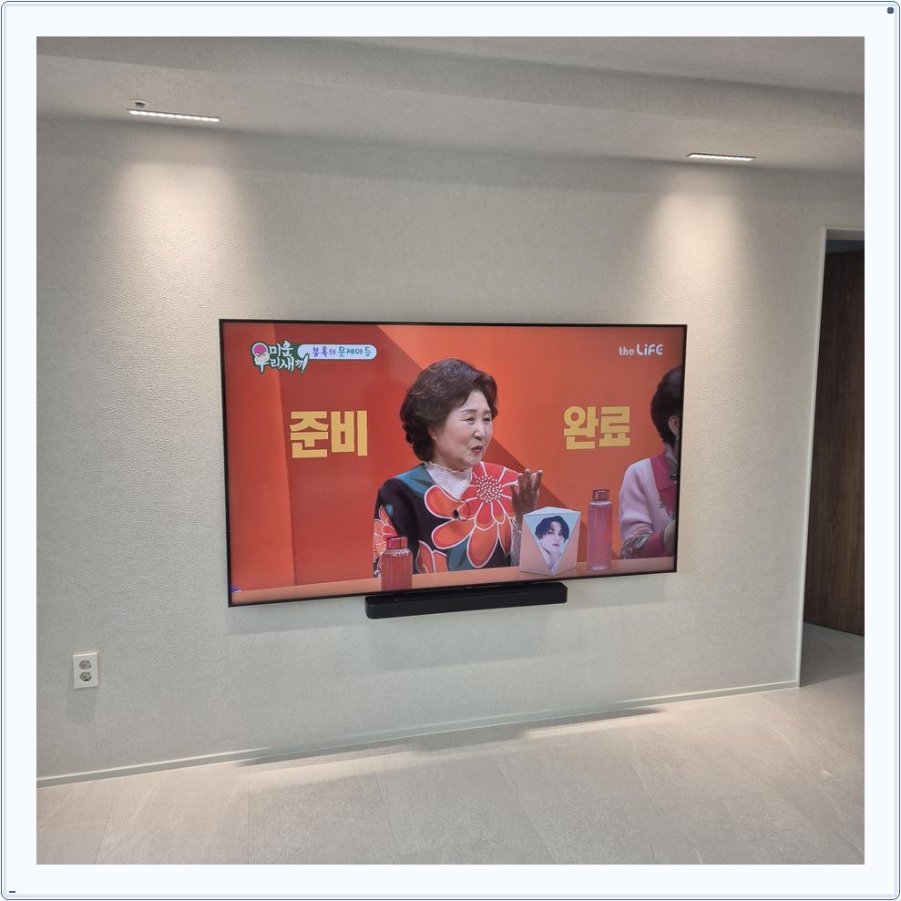 벽걸이TV 설치 작업 사진 참고 19 주제